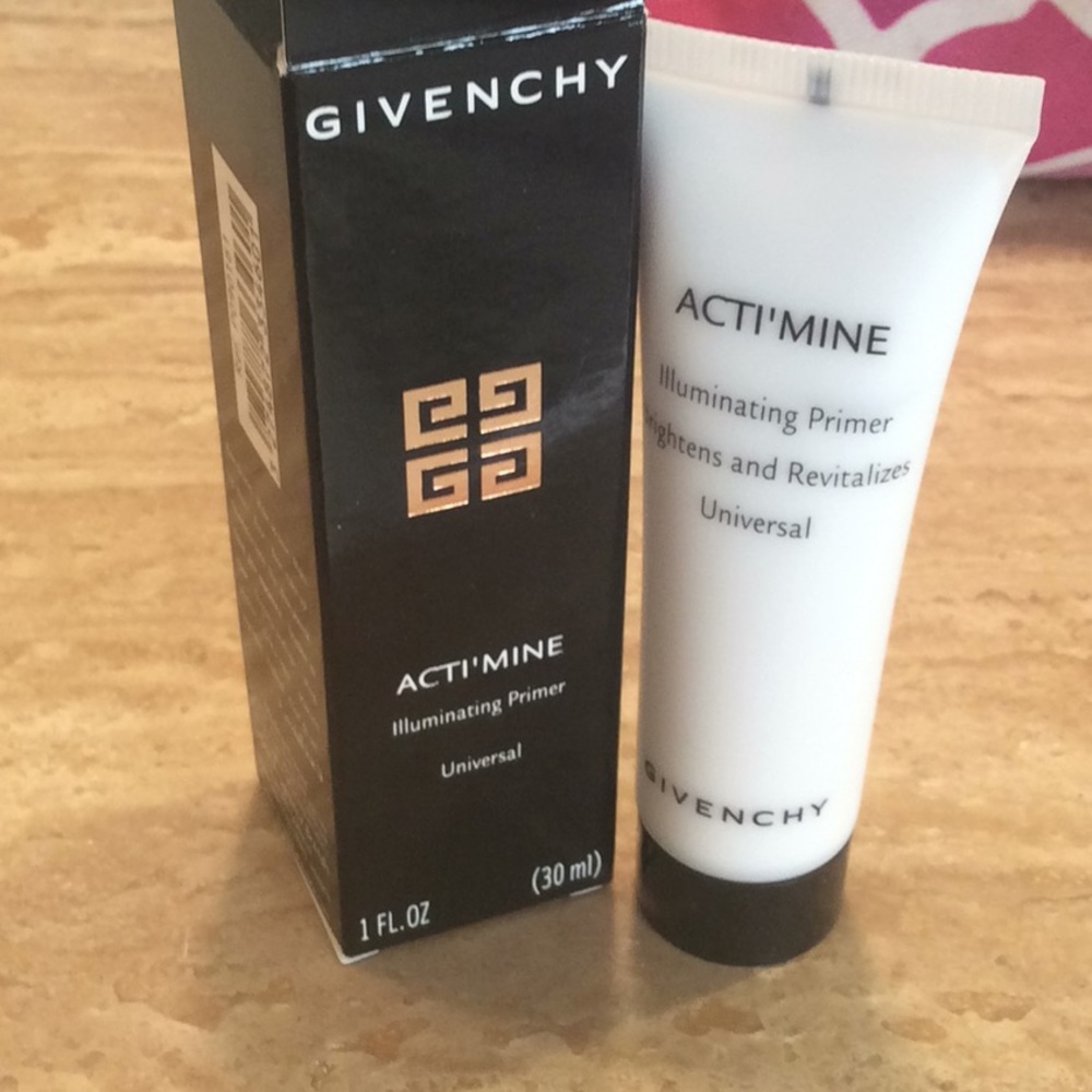 Givenchy Illuminating Primer